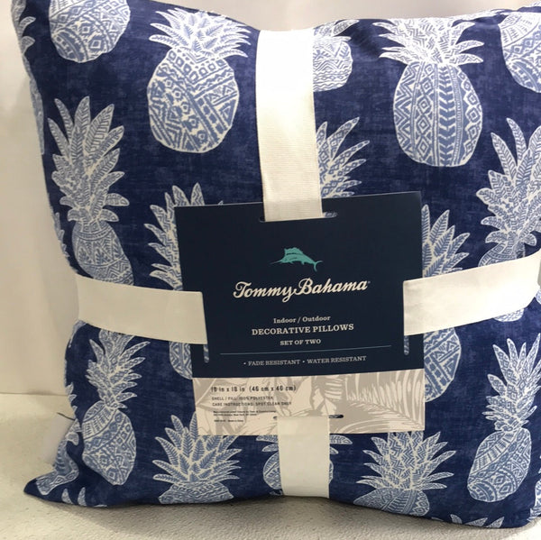 NWT Tommy Bahama 2 Pc Outdoor Pillow Set Blue Pineapples 18"