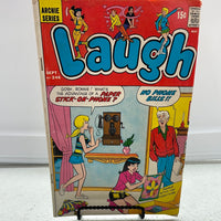 Comic Book Archie Series: 1969 Laugh 2 Book Set 217, 246 WORN