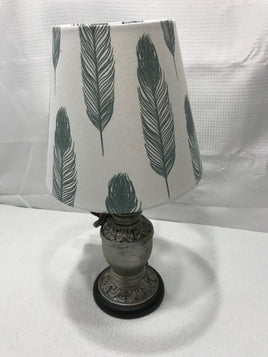 TESTED Table Lamp w/ Wht / Grn Feather Lampshade 16"