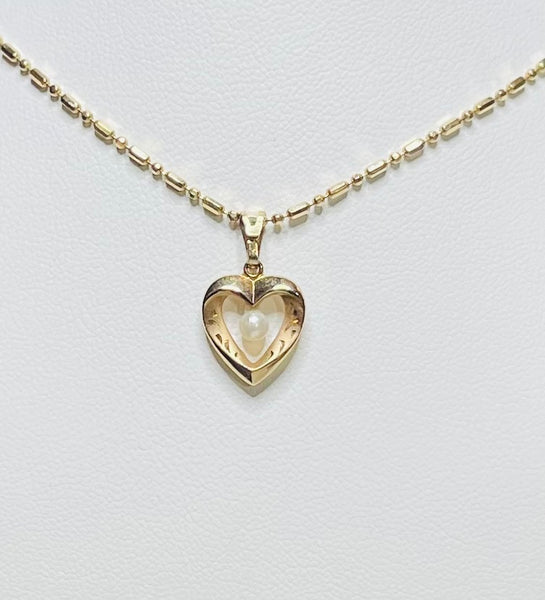 14K Gold Pendant Heart with White Pearl 1.132 grams NO CHAIN