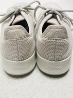 Allbirds Athletic Shoes White Mesh Ladies SZ 7 (LT WEAR/STAINING)